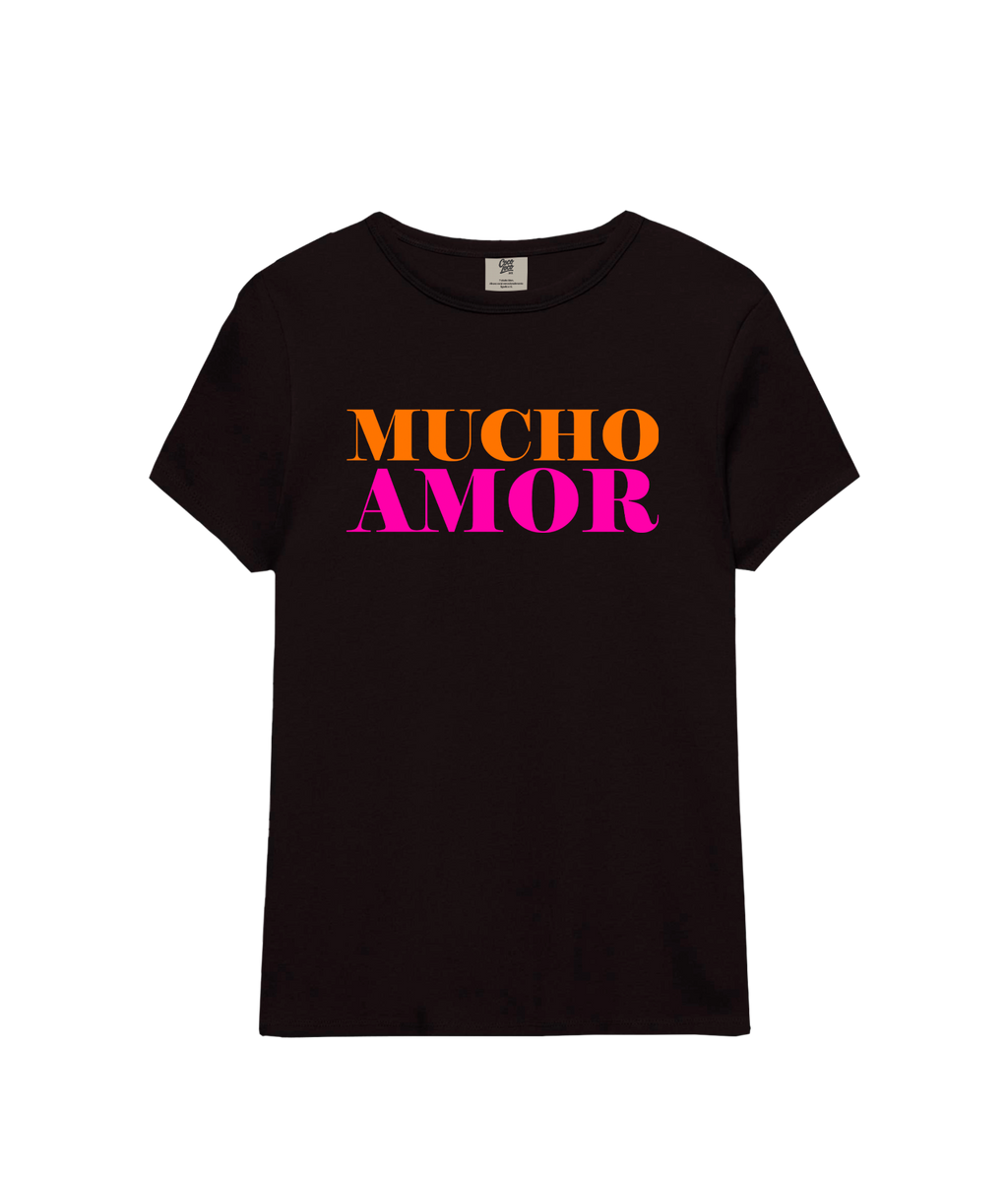 Mucho Amor - Fitted T-shirt