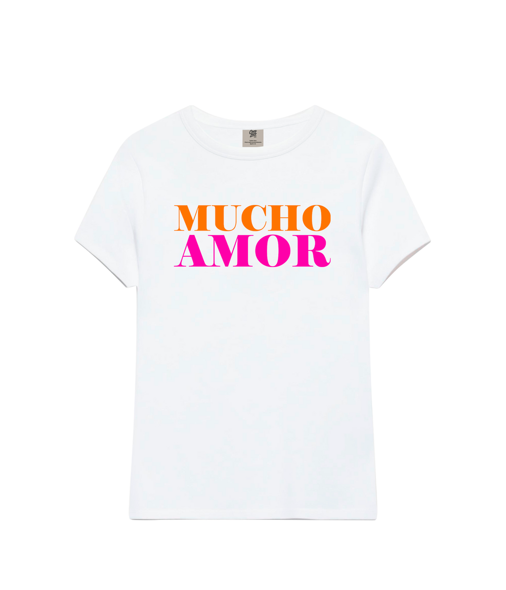 Mucho Amor - Fitted T-shirt